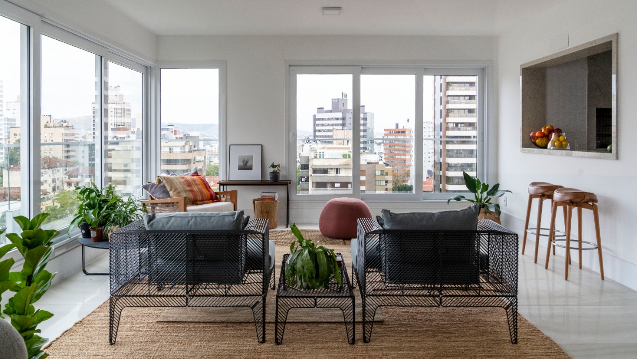 Living apartamento com vista aberta Olimpo, Porto Alegre. Colla Construções: última unidade.