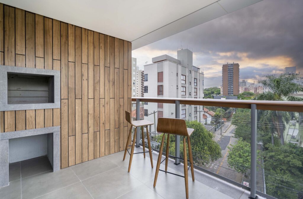 Apartamento alto padrão. Vista aberta da cidade de Porto Alegre.